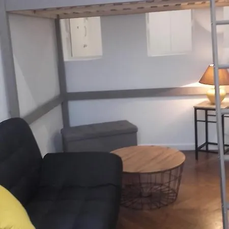 Renard Apartment *